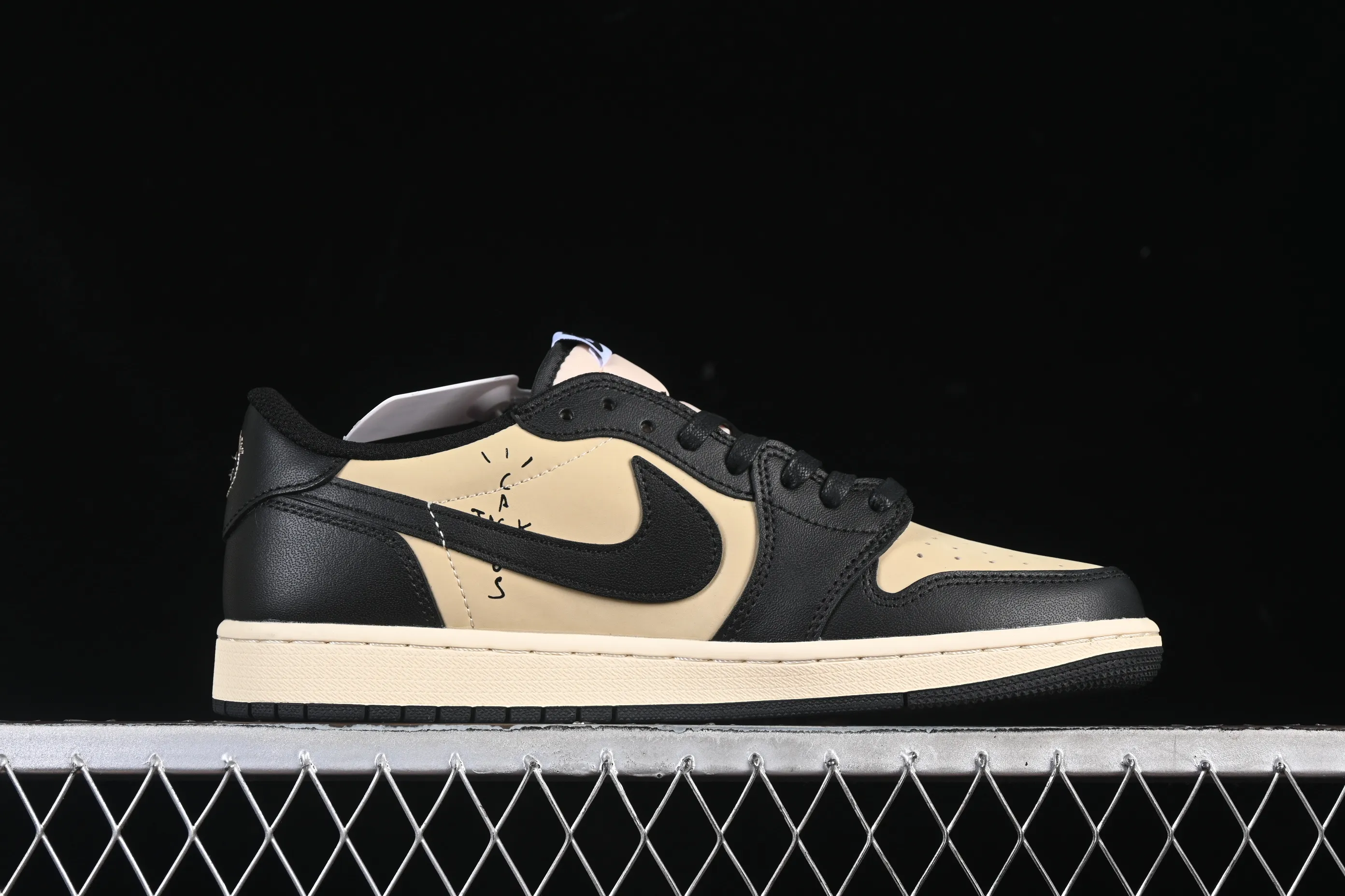 All categories Air Jordan Jordan series basketball shoes Air Jordan 1 Low Travis Scott x Air Jordan 1 Low OG AJ1 Joe 1 undercut low DZ4137-700